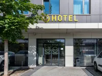 B&B Hotel München-Olympiapark Hotels in Moosach