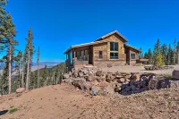 Luxury Ski-in/Out Getaway w/ Hot Tub & Views! - 3-Star