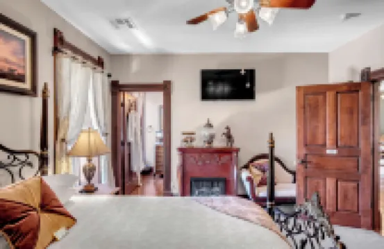 โรงแรมประวัติศาสตร์ เอลจิน โรงแรมใน