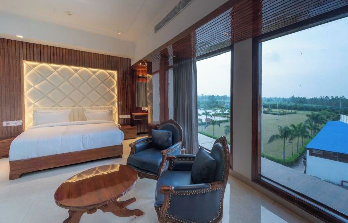 Gajraula Sukhdev Dhaba & Resort
