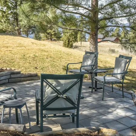 Entire Home with 180 degree Mountain Views of the Bitterroot