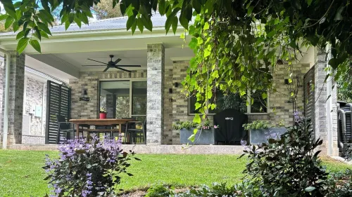 Self Contained Cottage in Bowral with Fireplace