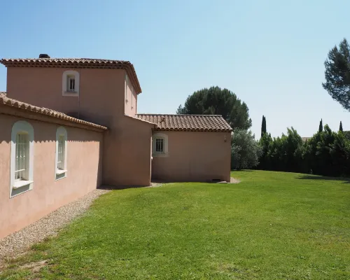 Premium villa with garden and pool, Lambesc Hotels in Lambesc