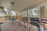 Hillside Haven w/ Deck < 2 Miles to Dwtn Ruidoso! - 2-Star