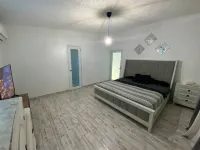 Dorado 6BR  Family & Group Retreat