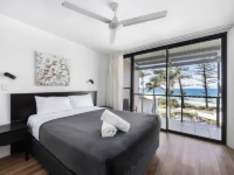 The Beach Retreat Coolum Hotels in Coolum Beach