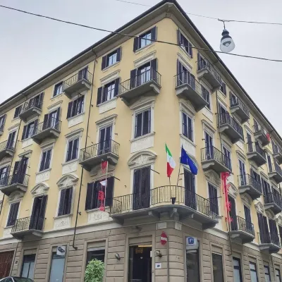 Hotel la Corte Porta Nuova Hotels near Spezia Metro Station