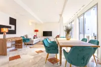 Amazing apartment with terrace in Santa Cruz. Abades Terrace III