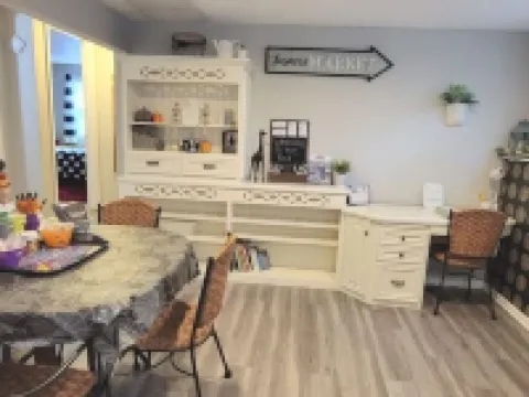 The White House w/ Hot Tub Portage Lakes Fenced Yard Pet-Friendly! 格林酒店