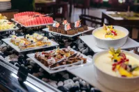 Millennium Downtown Abu Dhabi - breakfast