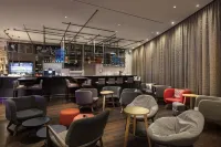 Holiday Inn HAMBURG - CITY NORD by IHG - ที่มีบาร์