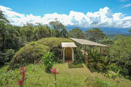 Vibra Wellness Hotel y Spa Отели в г. Пуйо