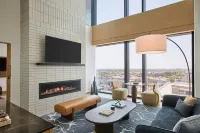 The REMI. Scottsdale, Autograph Collection - Pet-friendly