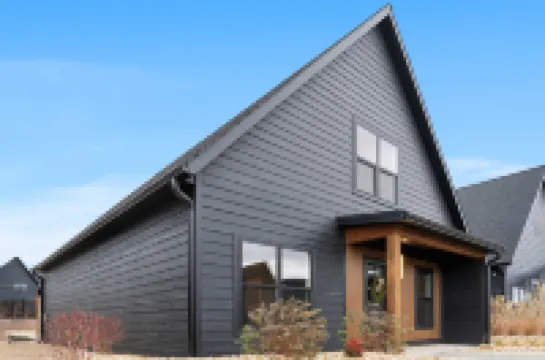 록키 쇼어스 리트리트 - 실내 수영장 개방