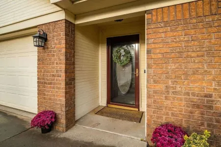 Cozy Cove-Cute 3BR in Town