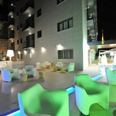 On Hotels Aleta Room