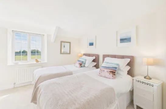 Host & Stay - Dove Cottage 酒店