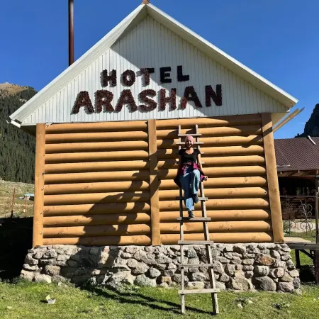 Arashan Hotel