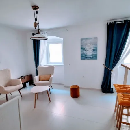 La Casa Nostra Apartments