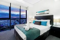 Broadbeach Skyline 3 Bedroom Retreat - 3-Star