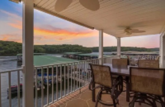 Lakeview Condo, Pools, Patio With Grill, Near PB2 Launch