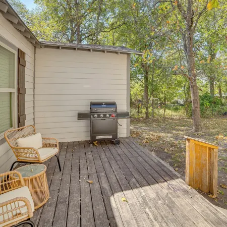 Walk to East Texas A&m! Home w/ Pet-friendly Yard