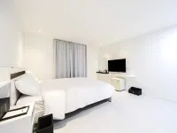 Soho Hotel Hotels near Seomyeon