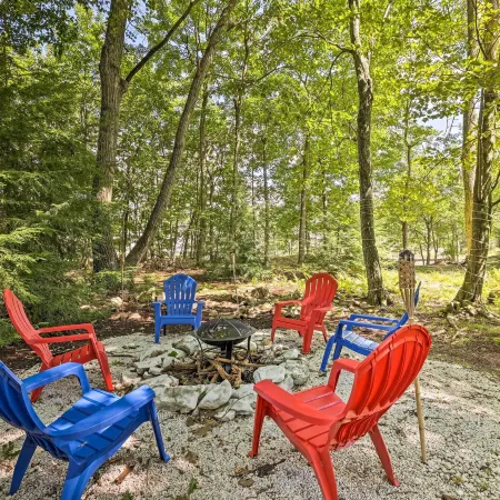 Pocono Summit Getaway with Game Room Walk to Lake!