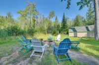 Houghton Lake Area Home w/ Fire Pit & Yard! - Wifi