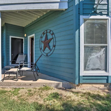 Resort Condo in Pottsboro w/ Lake Texoma Access!