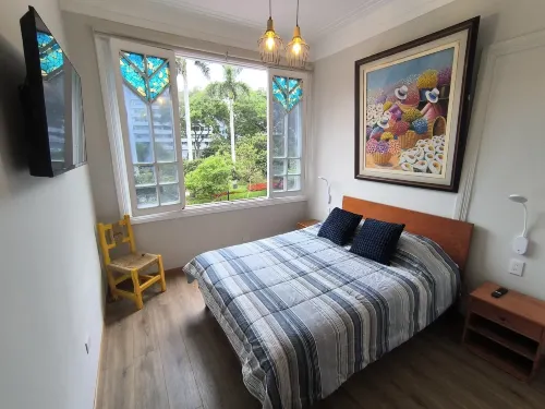 Flying Dog Hostel - Hostels