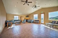 Mountain-View Moab Home w/ Pool & Hot Tub Access! - Homestays