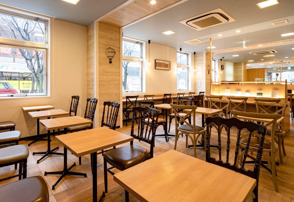 컴포트 호텔 사가 로비 이미지