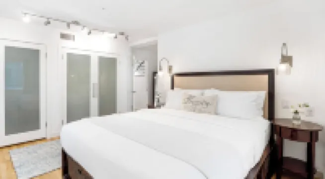 Walk to Manhattan Beach Pier, Ocean Views, Balcony, & Peloton Casa Del Mar by Avantstay