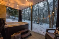 3800 sq ft of Fun! Sleeps 14 • Hot Tub • Pool Table • Pac-Man • Foosball