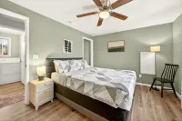 Clearview Comfort 3BR Near Airport Hotels near Van Horn Park