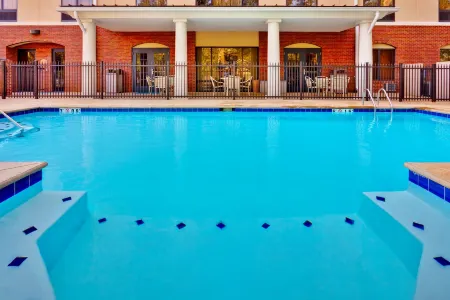 Holiday Inn Express & Suites JACKSON - FLOWOOD by IHG