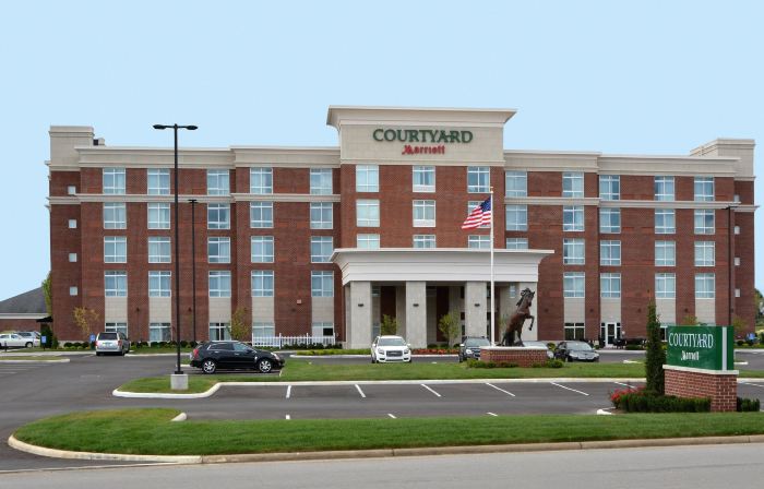Courtyard Youngstown Canfield