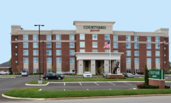 Courtyard Youngstown Canfield