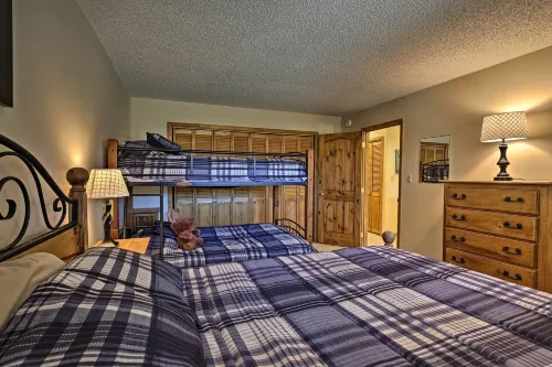 Eat, Sleep, Ski! Rustic Mtn Condo WiFi,TV, HotTub -  Ferienwohnungen