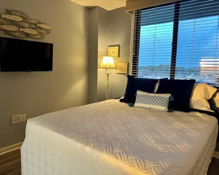 Breathtaking Ocean View, Beachfront Condo-Steps to Beach/Pools, Sea Colony East Hotels in Bethany Beach