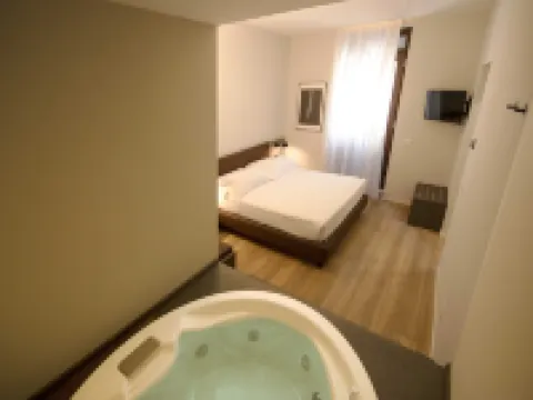 Palazzo Bellocchi - Suites & Apartments Hotels in Brindisi