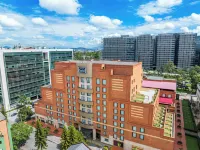 جي إتش إل هوتل كابيتال Hotels near سيمون بوليفار سنترال بارك