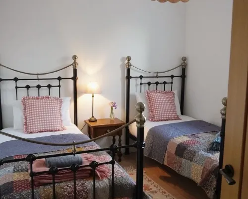 Woodview - Idyllic Cottage in the Country Hotels in Forfar