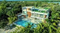 Naïa Resort and Spa - Pools