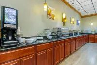 Comfort Inn & Suites - Breakfast