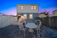 Charming 2-br Home, 4 Blocks To The Boardwalk 2 Bedroom Home - 3-Star