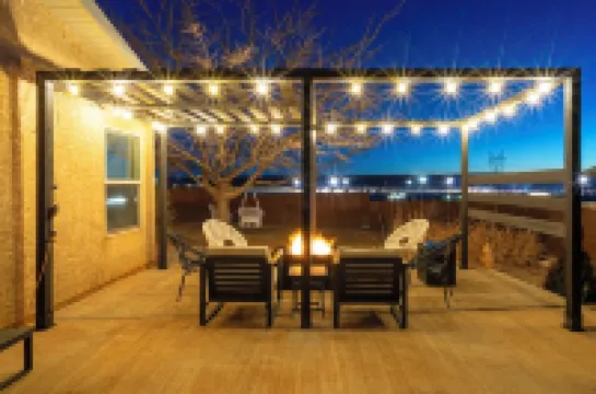 Modern retreat, great views, games galore..