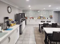 Days Inn by Wyndham Kelowna - Ramah Hewan Peliharaan