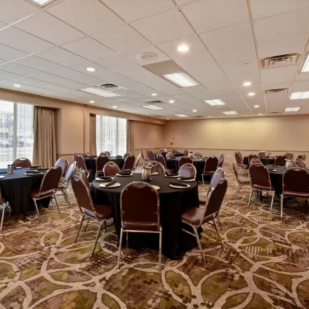 Holiday Inn CINCINNATI-RIVERFRONT by IHG
